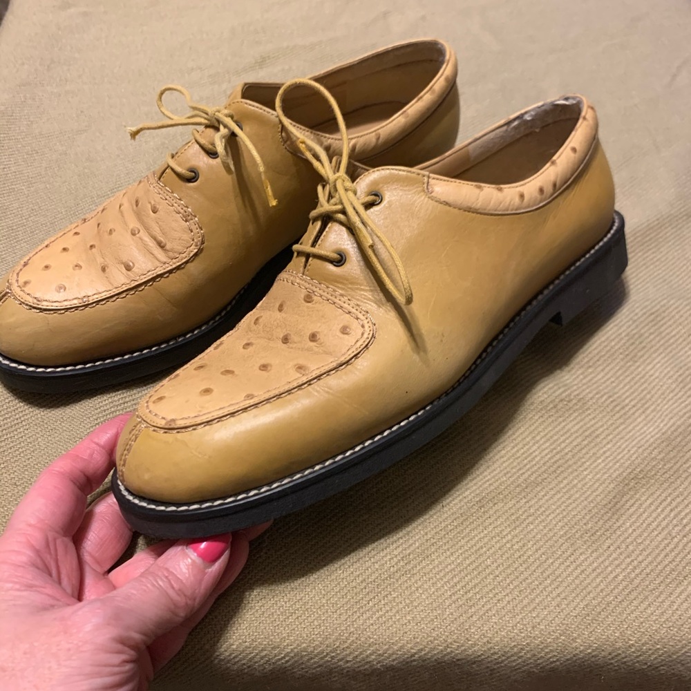 Sz 7.5 Stuart Weitzman Leather ostrich  Golf Shoes
